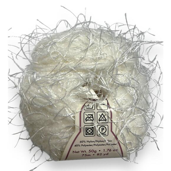 2 Skeins Moda Dea PRIMA Eyelash Fun Fur Yarn | 3010 White 🤍 Made in Italy - Picture 3 of 6